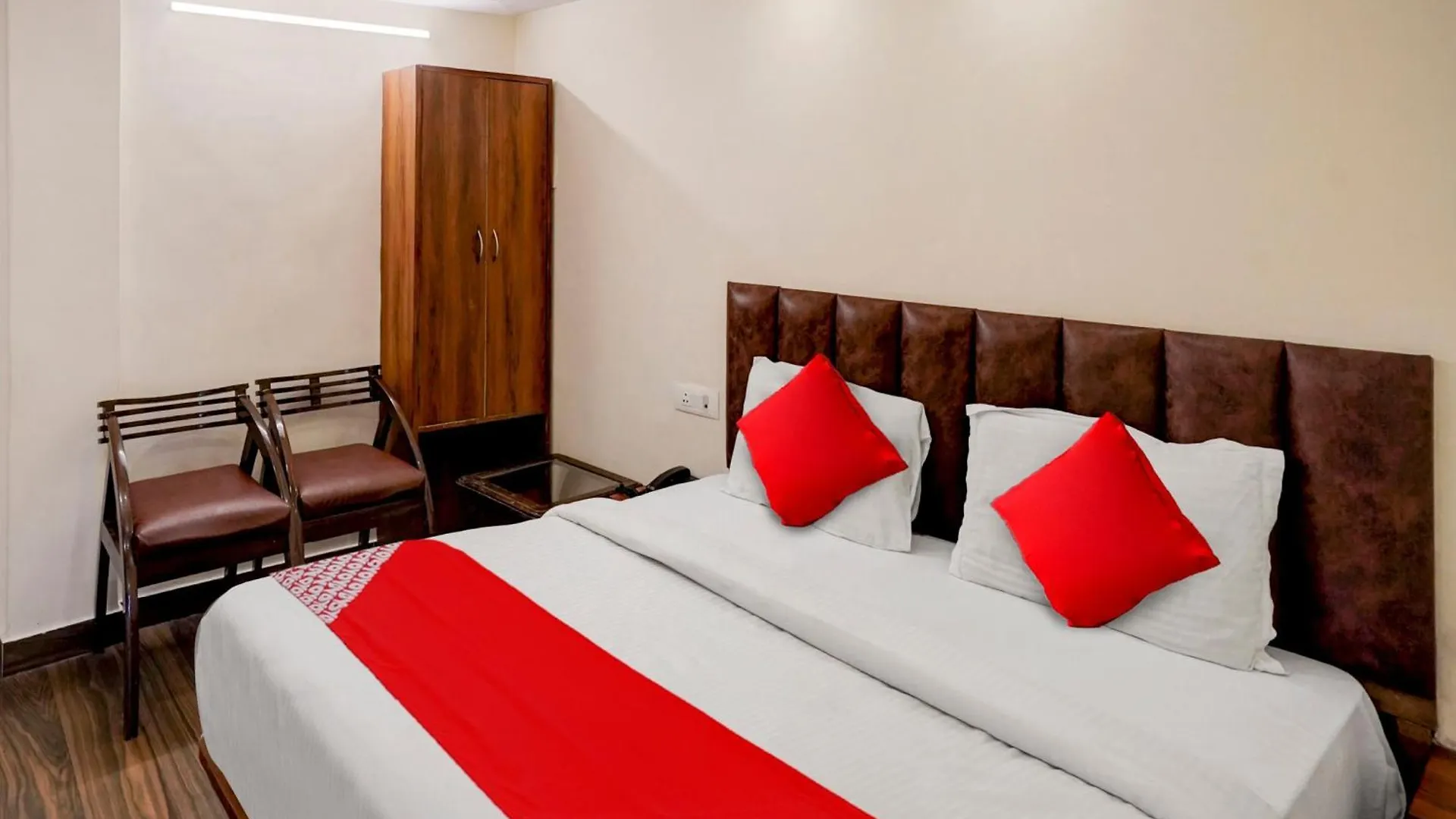 Hotel O Apasara Shimla 0*,  India